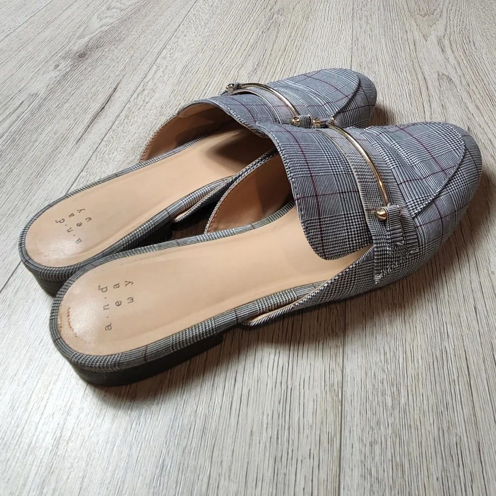 A New Day Plaid Mules 8 1/2 Women's - Picture 8 of 8
